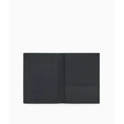 Emporio Armani ASV Regenerated Saffiano Paspoorthouder met Eagle Plate-Heren Portefeuilles