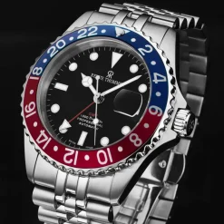 Revue Thommen Diver GMT Zwarte Wijzerplaat Blauwe en Rode Armband Roestvrij Staal-Heren Horloges