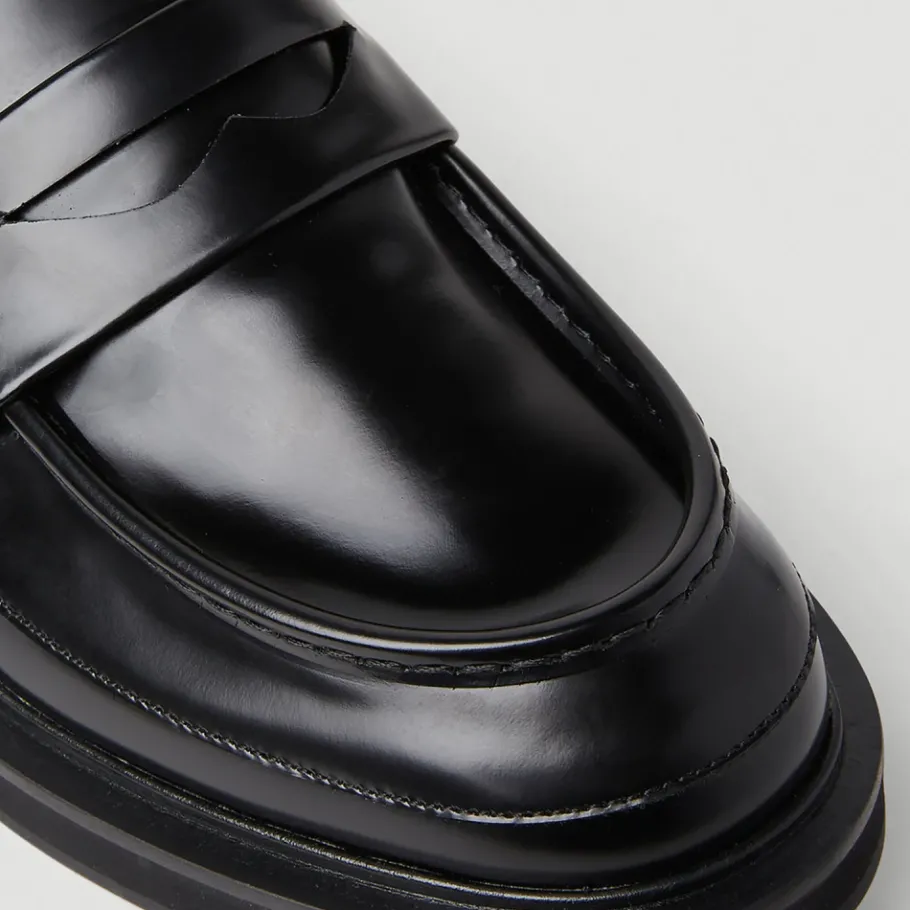 Alexander McQueen Leren Tread Loafers-Heren Instappers & Slip Ons
