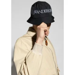 JW Anderson Logo Geborduurd Bucket Hat-Heren Hoeden